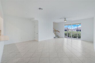 2858 Blossom Wy in Naples, FL - Building Photo - Building Photo