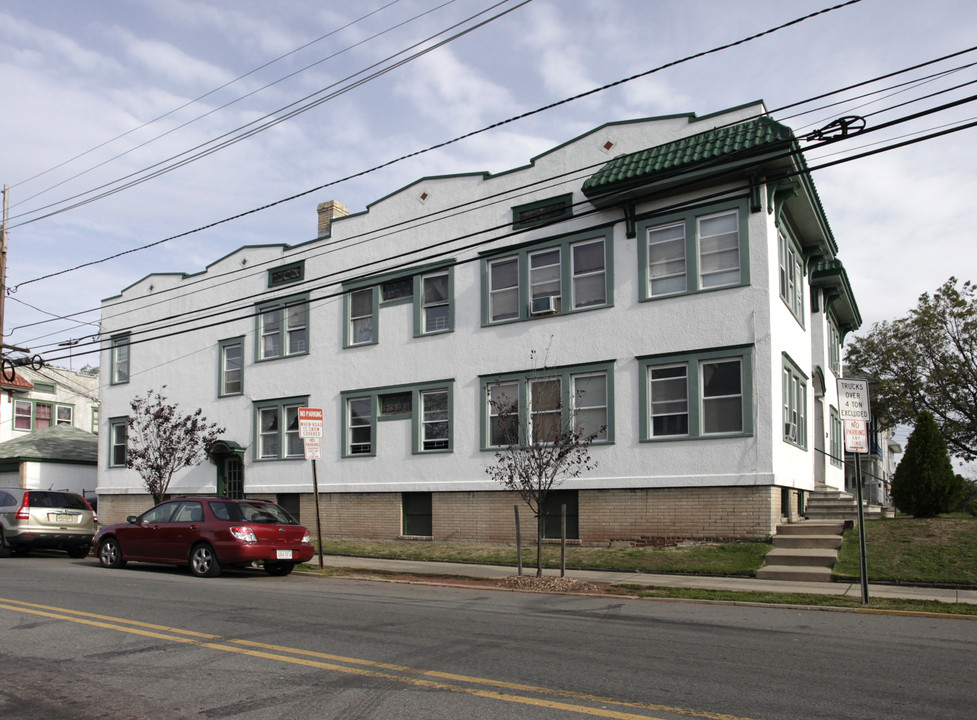 229 Livingston Ave in New Brunswick, NJ - Building Photo