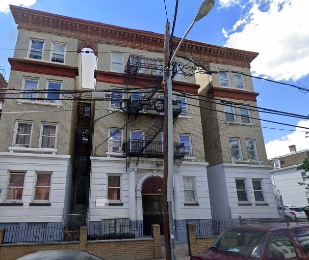 76 N 9th St in Newark, NJ - Building Photo