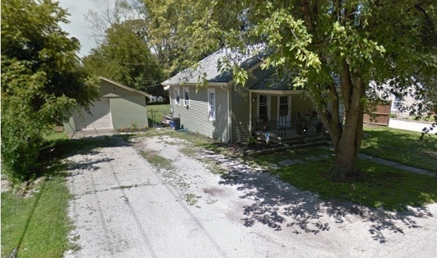 property at 840 S Ransom Ln