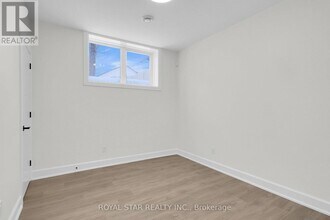 547 Mutual St in Ottawa, ON - Building Photo - Building Photo