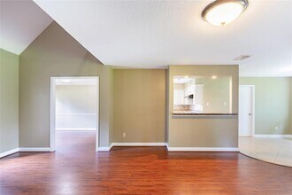 2414 Cypress Hill in Sugar Land, TX - Foto de edificio - Building Photo