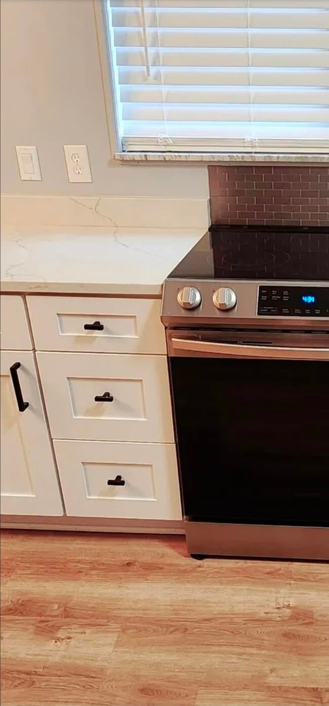 21 Richmond Sq in Euclid, OH - Building Photo - Building Photo