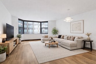 535 N Michigan Ave, Unit 1103 in Chicago, IL - Building Photo - Building Photo