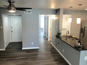 2505 Wedglea Dr in Dallas, TX - Building Photo - Building Photo