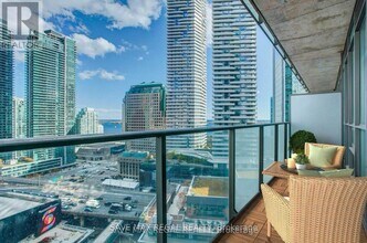 65-2565 Bremner Blvd in Toronto, ON - Building Photo - Building Photo