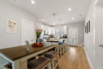 36 English Commons Dr in Lynchburg, VA - Foto de edificio - Building Photo