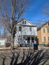 469 Huntington St, Unit 2 in New Haven, CT - Building Photo - Building Photo