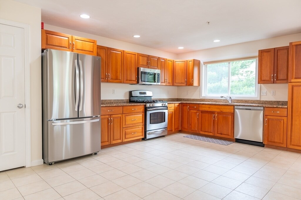 309 America Blvd in Ashland, MA - Building Photo