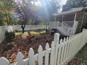 33 Pigeon St in Waynesville, NC - Building Photo - Building Photo