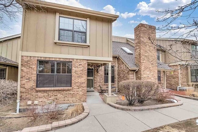 7814 E Phillips Cir