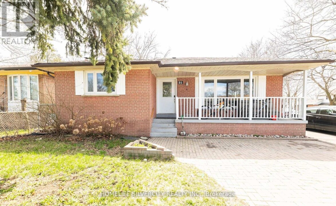 31 Windermere Ct in Brampton, ON - Building Photo