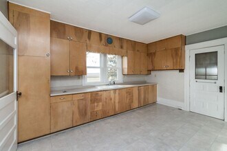 1667 W Ave in Ames, IA - Building Photo - Building Photo