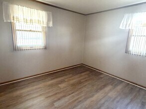 2007 Schuyler Dr in Peru, IL - Building Photo - Building Photo