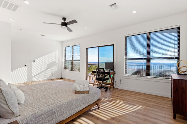 1619 Lakeshore Dr in Canyon Lake, TX - Building Photo - Building Photo