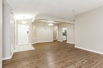 358 Silent Brook Trail in Jacksonville, FL - Foto de edificio - Building Photo