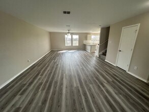 201 Gatewood Falls in Cibolo, TX - Building Photo - Building Photo