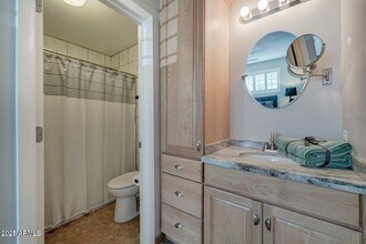 5525 E Thomas Rd in Phoenix, AZ - Building Photo - Building Photo