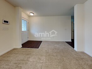 4306 Waldridge Rd in Greensboro, NC - Foto de edificio - Building Photo