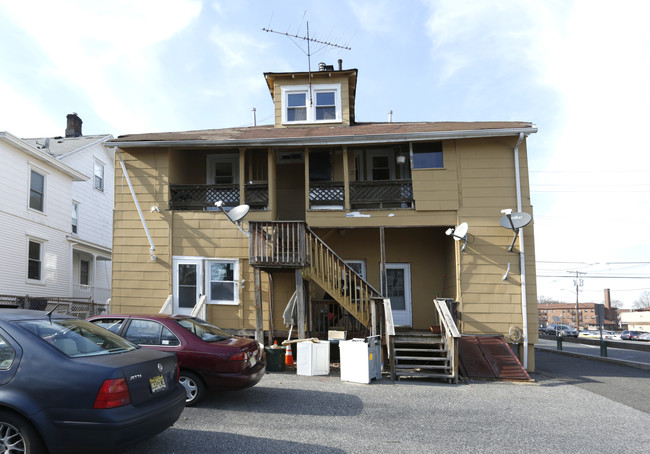 209 Mercer St in Hightstown, NJ - Building Photo - Building Photo