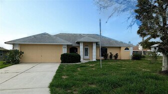 926 Chelsea Way in Lake Wales, FL - Building Photo