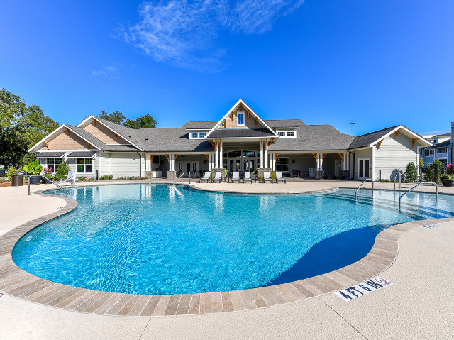 Legends North of Broad in Beaufort, SC - Foto de edificio