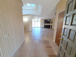 1312 Toyon Plz in Davis, CA - Building Photo - Building Photo