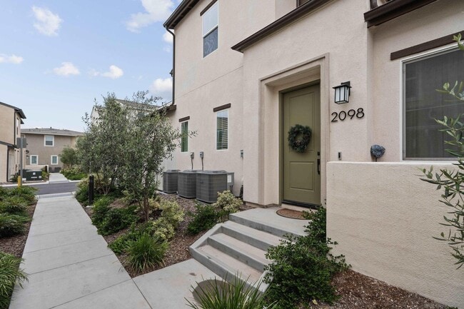 2098 Bluestone Cir in Chula Vista, CA - Building Photo - Building Photo