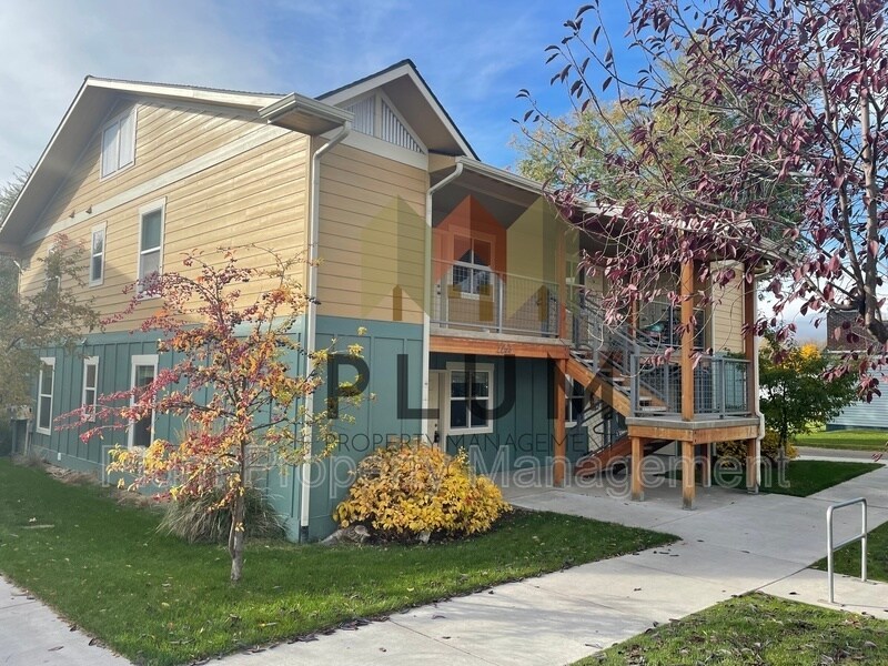 2253 S 3rd St W in Missoula, MT - Building Photo