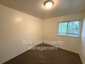 390 Ash St in Chico, CA - Building Photo - Building Photo