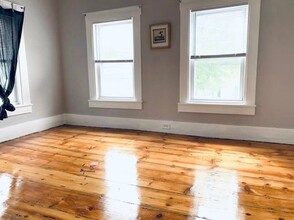 215 W Manchester St-Unit -2 in Lowell, MA - Building Photo - Building Photo