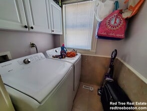 22 Burton St, Unit 1 in Boston, MA - Building Photo - Building Photo