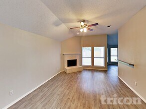 1508 Manitoba Ln, Unit 307A203 in Glenn Heights, TX - Building Photo - Building Photo