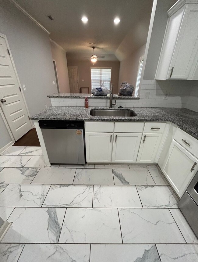 208 Martha George Hall Dr in Troy, AL - Building Photo - Building Photo