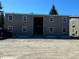 1040 W 2nd St in Libby, MT - Building Photo