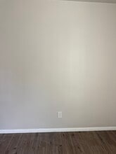 1302 E Peck St in Compton, CA - Foto de edificio - Building Photo