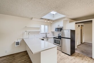 2015 43rd Ave E in Seattle, WA - Building Photo - Building Photo