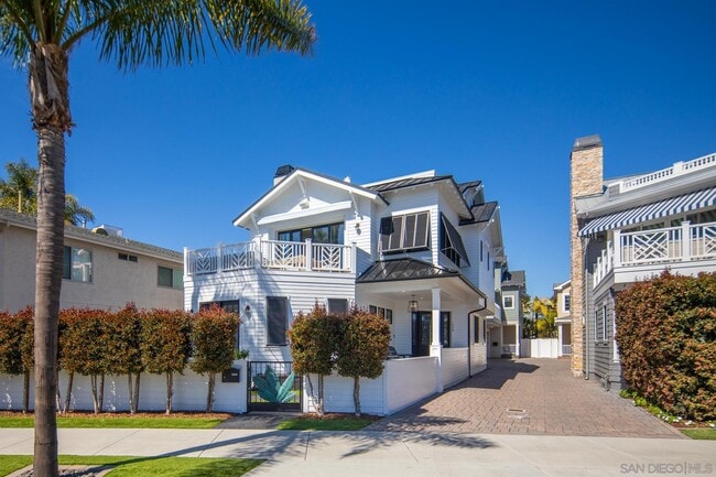 1048 Isabella Ave in Coronado, CA - Building Photo - Building Photo