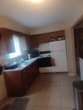 471 Brentwood Dr in Kent, OH - Building Photo - Building Photo