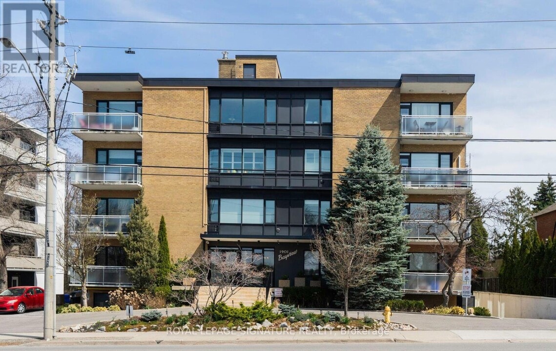 1901 Bayview Ave in Toronto, ON - Building Photo