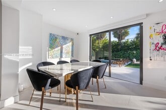 900 W 47th Ct in Miami Beach, FL - Building Photo - Building Photo