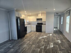 2168 Greenbrier Village Loop in Lakeland, FL - Building Photo - Building Photo