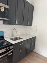 124 W College St in Louisville, KY - Building Photo
