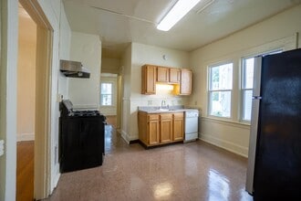 1020 Madison St in Syracuse, NY - Building Photo - Building Photo