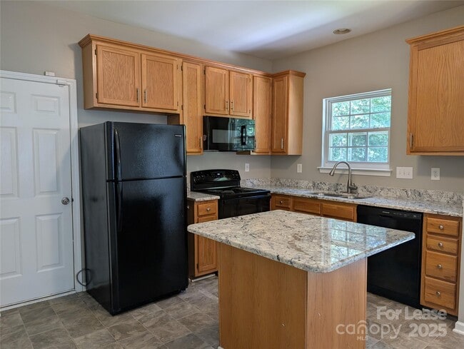 10002 Baxter Caldwell Dr in Charlotte, NC - Building Photo - Building Photo