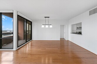 5150 Hidalgo St in Houston, TX - Building Photo - Building Photo