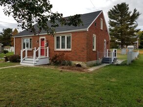 32 Landis Ave in Waynesboro, PA - Building Photo - Building Photo