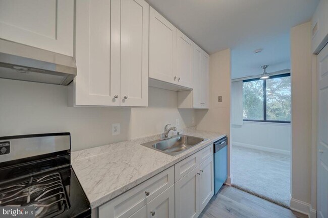 property at 515 N Armistead St