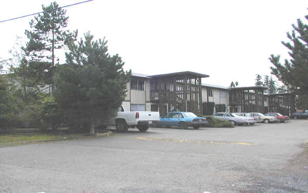 Alpine Apartments in Tacoma, WA - Foto de edificio - Building Photo