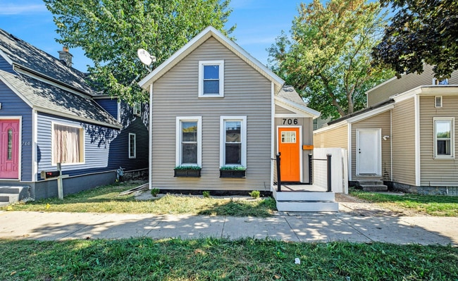 property at 706 Alpine Ave NW